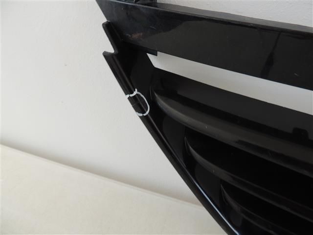 bontott HYUNDAI ix35 Hűtőrács