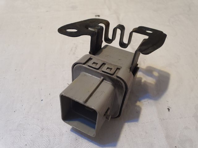 bontott HYUNDAI ix35 Izzító Relé