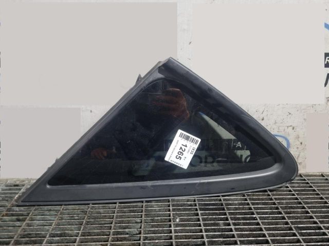 bontott HYUNDAI ix35 Jobb C Oszlop Oldalablak Üveg