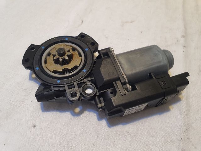 bontott HYUNDAI ix35 Jobb első Ablakemelő Motor