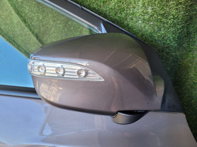 bontott HYUNDAI ix35 Jobb első Ajtó (Részeivel)