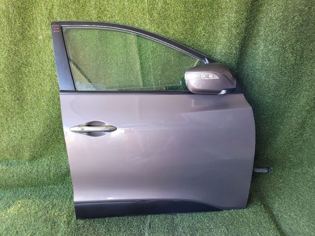 bontott HYUNDAI ix35 Jobb első Ajtó (Részeivel)