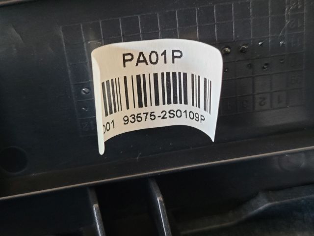 bontott HYUNDAI ix35 Jobb első Ajtó (Részeivel)