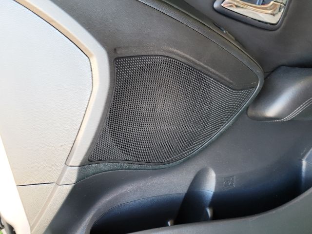 bontott HYUNDAI ix35 Jobb első Ajtó (Részeivel)