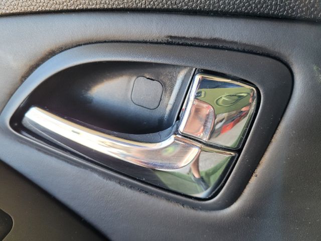 bontott HYUNDAI ix35 Jobb első Ajtó (Részeivel)