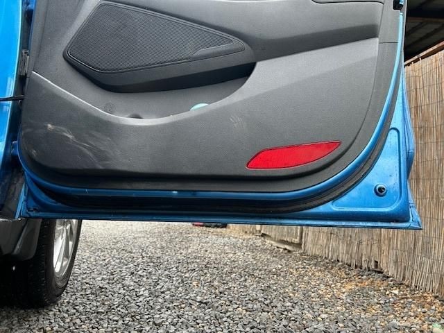 bontott HYUNDAI ix35 Jobb első Ajtó (Üres lemez)