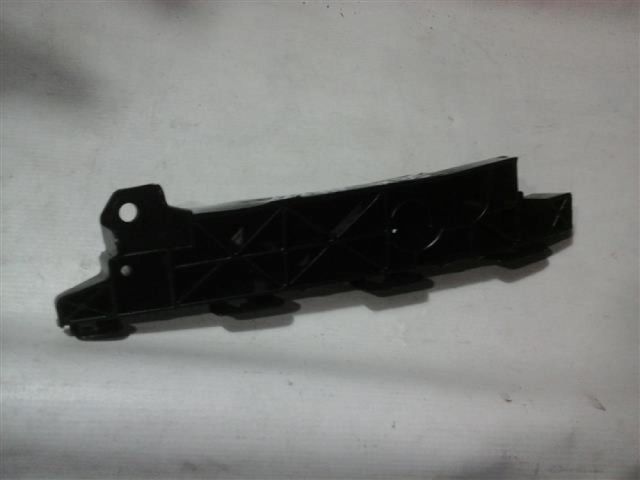 bontott HYUNDAI ix35 Jobb első Oldal Lökhárító Tartó (Műanyag)