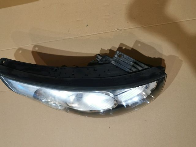 bontott HYUNDAI ix35 Jobb Fényszóró