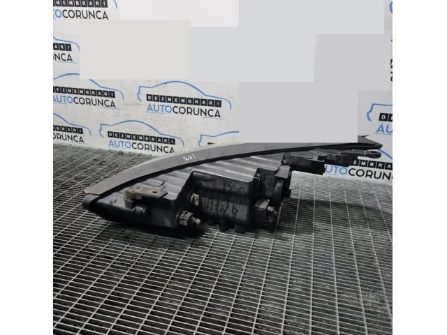 bontott HYUNDAI ix35 Jobb Fényszóró