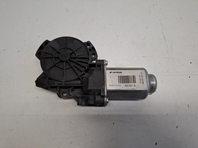 bontott HYUNDAI ix35 Jobb hátsó Ablakemelő Motor