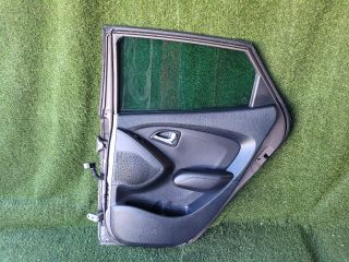 bontott HYUNDAI ix35 Jobb hátsó Ajtó (Részeivel)