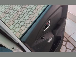bontott HYUNDAI ix35 Jobb hátsó Ajtó (Részeivel)