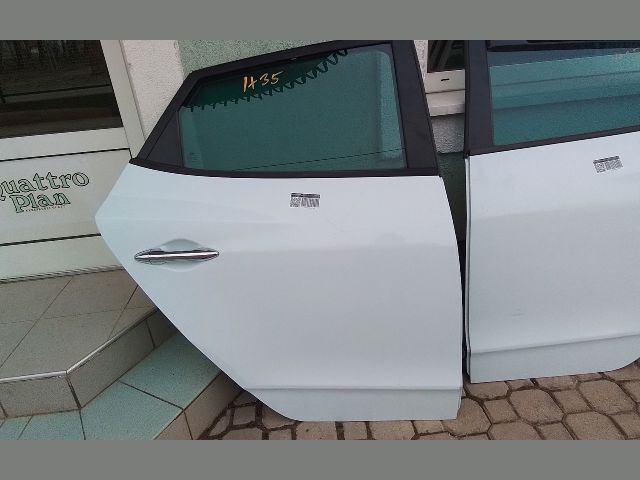 bontott HYUNDAI ix35 Jobb hátsó Ajtó (Részeivel)