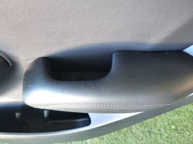 bontott HYUNDAI ix35 Jobb hátsó Ajtó (Részeivel)