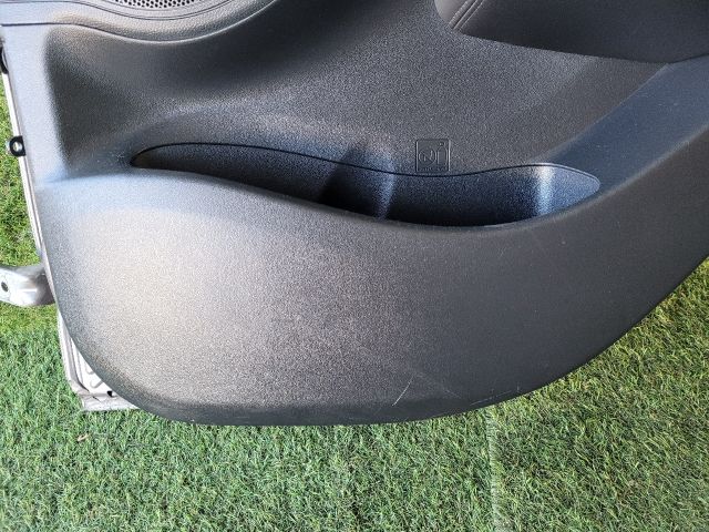 bontott HYUNDAI ix35 Jobb hátsó Ajtó (Részeivel)