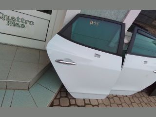 bontott HYUNDAI ix35 Jobb hátsó Ajtó (Részeivel)