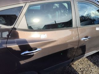 bontott HYUNDAI ix35 Jobb hátsó Ajtó (Részeivel)