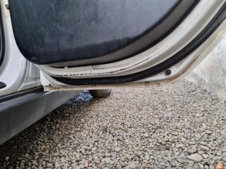 bontott HYUNDAI ix35 Jobb hátsó Ajtó (Üres lemez)