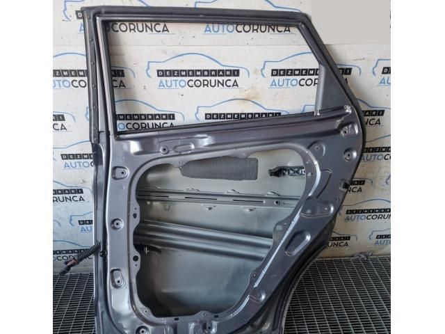 bontott HYUNDAI ix35 Jobb hátsó Ajtó (Üres lemez)