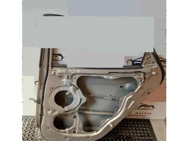 bontott HYUNDAI ix35 Jobb hátsó Ajtó (Üres lemez)