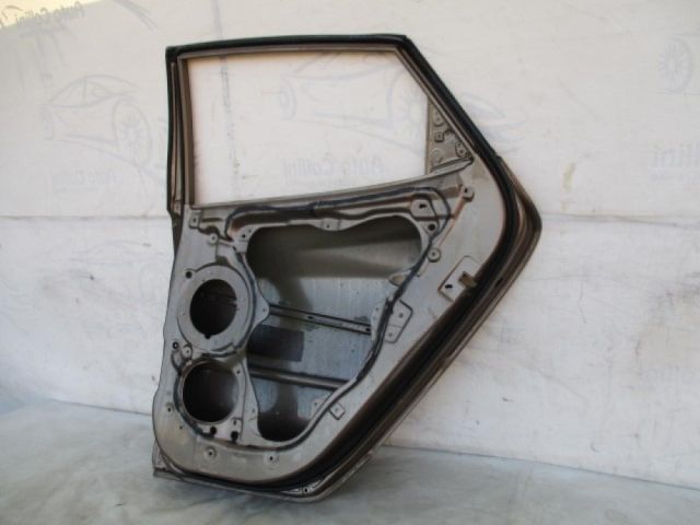 bontott HYUNDAI ix35 Jobb hátsó Ajtó (Üres lemez)