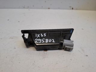 bontott HYUNDAI ix35 Jobb Rendszámtábla Világítás