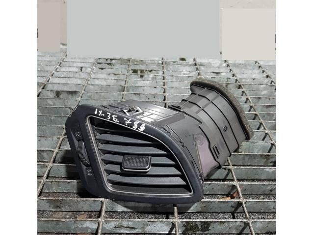 bontott HYUNDAI ix35 Jobb Szellőző