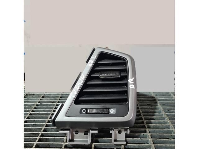 bontott HYUNDAI ix35 Jobb Szellőző