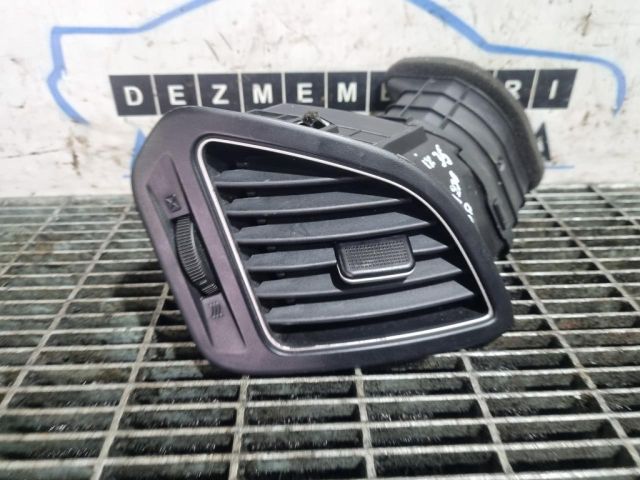 bontott HYUNDAI ix35 Jobb Szellőző