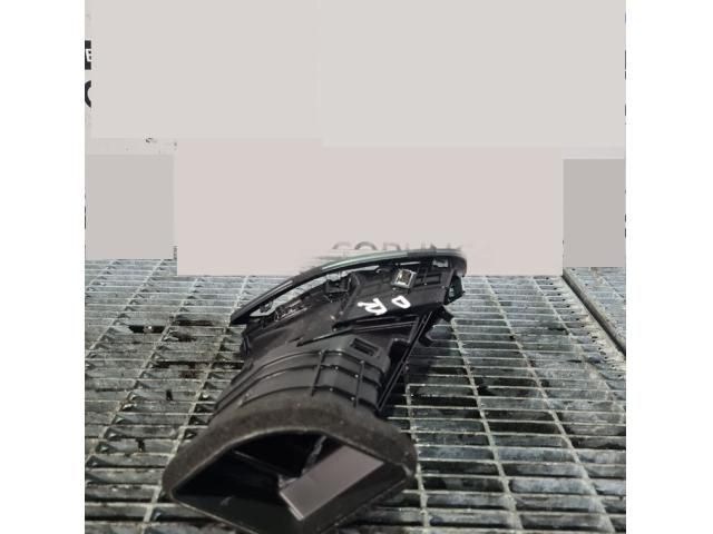 bontott HYUNDAI ix35 Jobb Szellőző