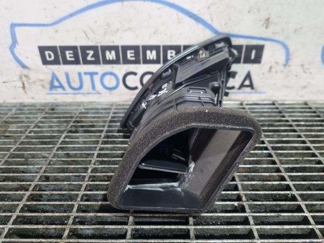 bontott HYUNDAI ix35 Jobb Szellőző