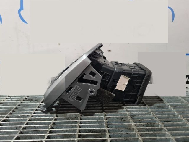 bontott HYUNDAI ix35 Jobb Szellőző