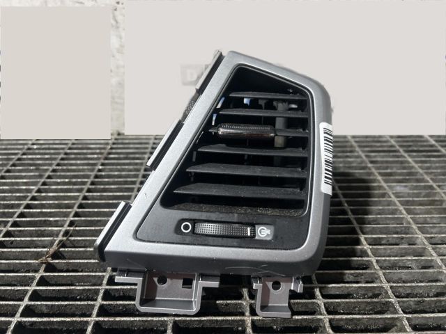 bontott HYUNDAI ix35 Jobb Szellőző