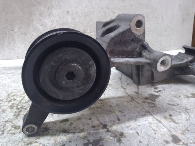 bontott HYUNDAI ix35 Klímakompresszor Tartó Bak