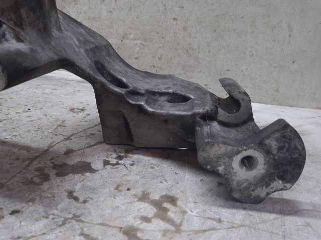 bontott HYUNDAI ix35 Klímakompresszor Tartó Bak