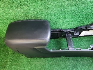 bontott HYUNDAI ix35 Könyöklő