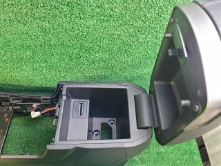 bontott HYUNDAI ix35 Könyöklő