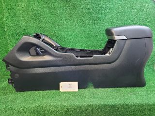 bontott HYUNDAI ix35 Könyöklő