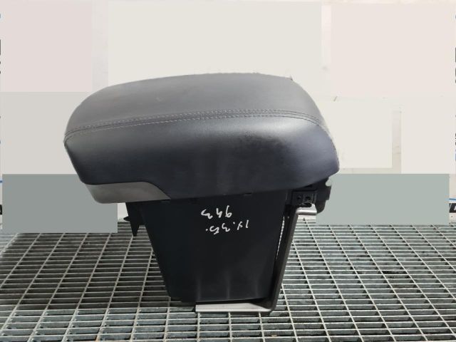 bontott HYUNDAI ix35 Könyöklő