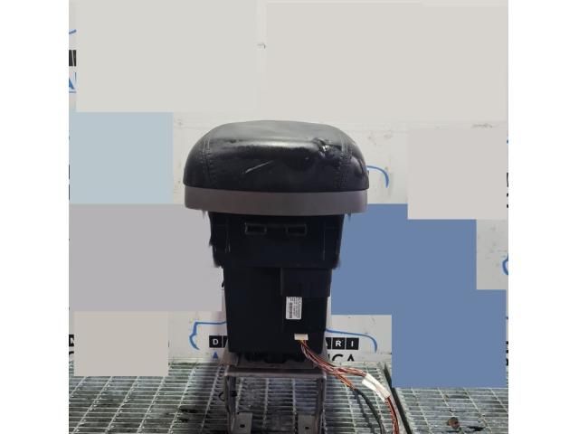 bontott HYUNDAI ix35 Könyöklő