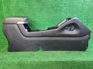 bontott HYUNDAI ix35 Könyöklő