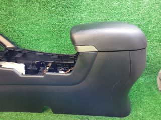 bontott HYUNDAI ix35 Könyöklő