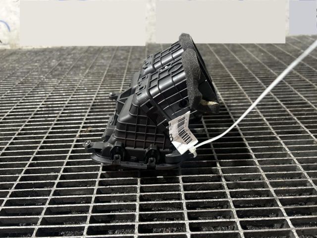 bontott HYUNDAI ix35 Középső Szellőző