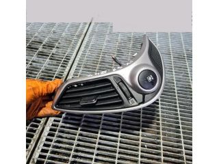 bontott HYUNDAI ix35 Középső Szellőző