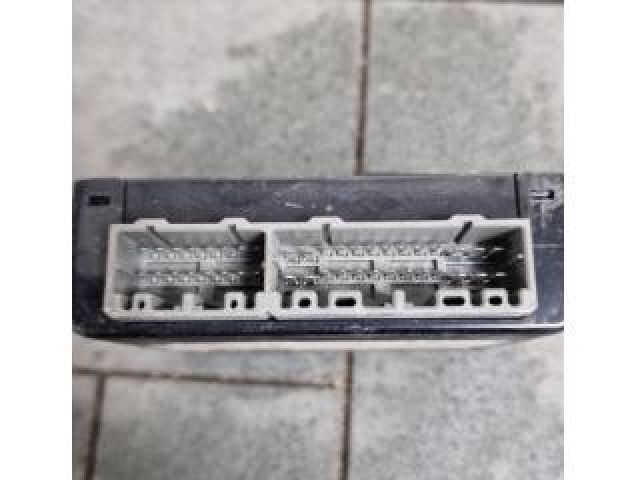 bontott HYUNDAI ix35 Kulcs Nélküli Nyitás Jeladó