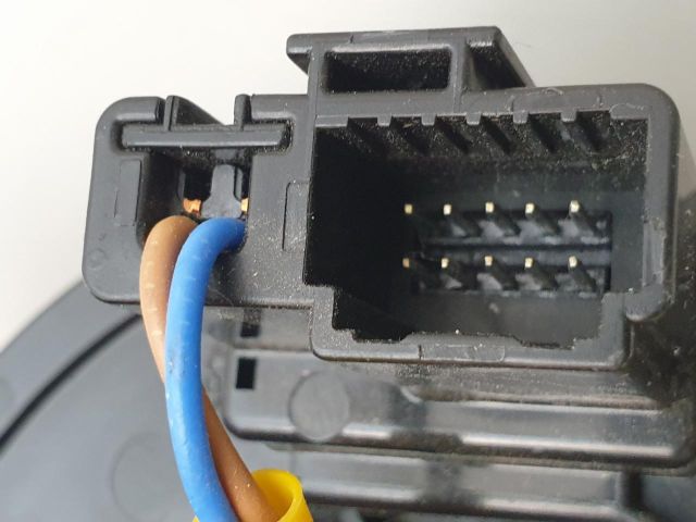 bontott HYUNDAI ix35 Légzsák Átvezető Szalagkábel