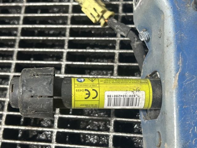 bontott HYUNDAI ix35 Motorháztető Zsanér Pár