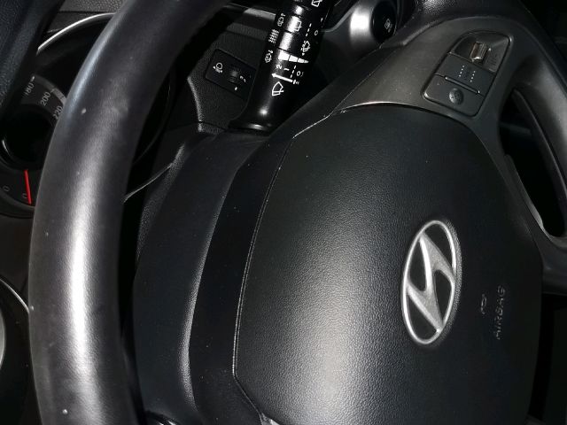 bontott HYUNDAI ix35 Multikormány