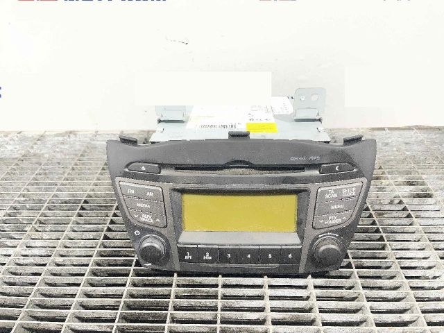 bontott HYUNDAI ix35 Rádió / CD