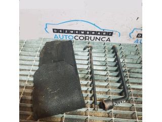 bontott HYUNDAI ix35 Szerszámkészlet